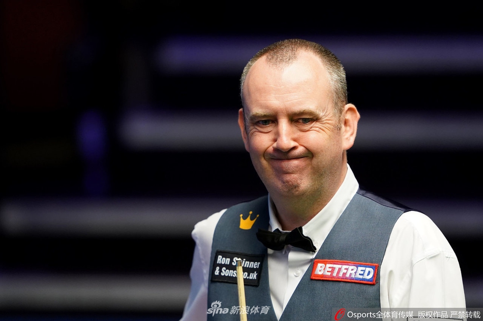 斯诺克世锦赛1/4决赛：塞尔比暂领先威廉姆斯