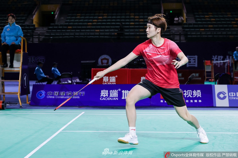 羽毛球名将王祉怡伤退疑似跟腱撕裂