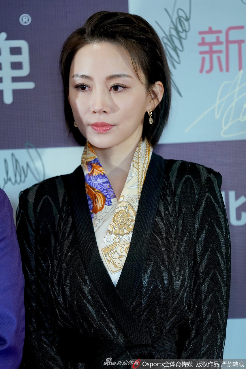 斯诺克中国公开赛开幕式：潘晓婷丁俊晖同框