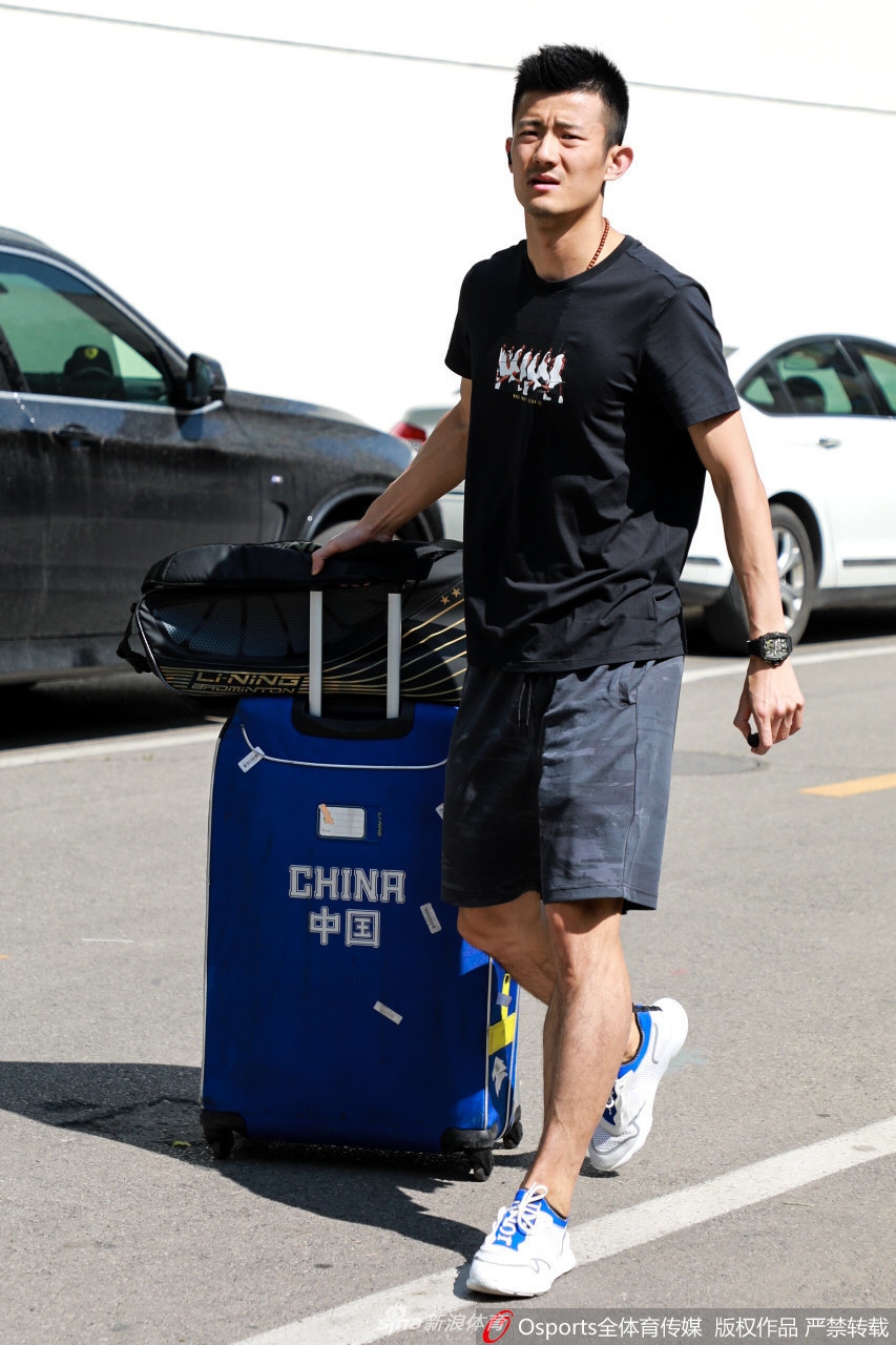 国羽集结赶赴成都备战世锦赛