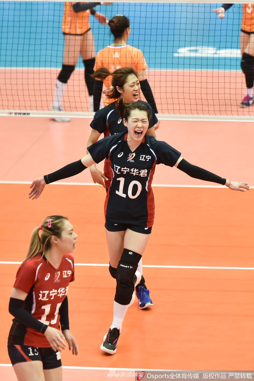 全运女排资格赛辽宁3-0浙江