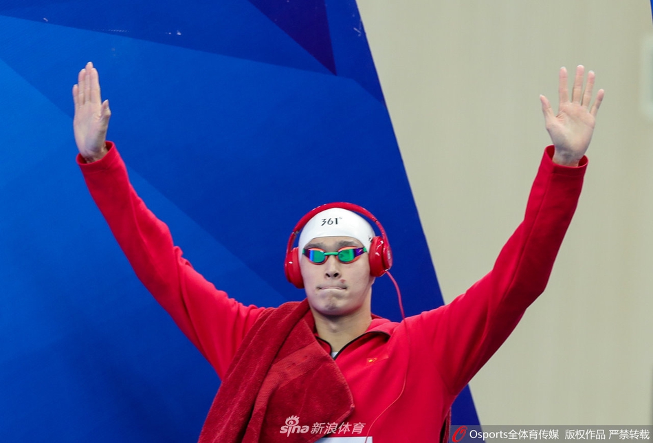 冠军赛男子1500米自由泳孙杨夺冠