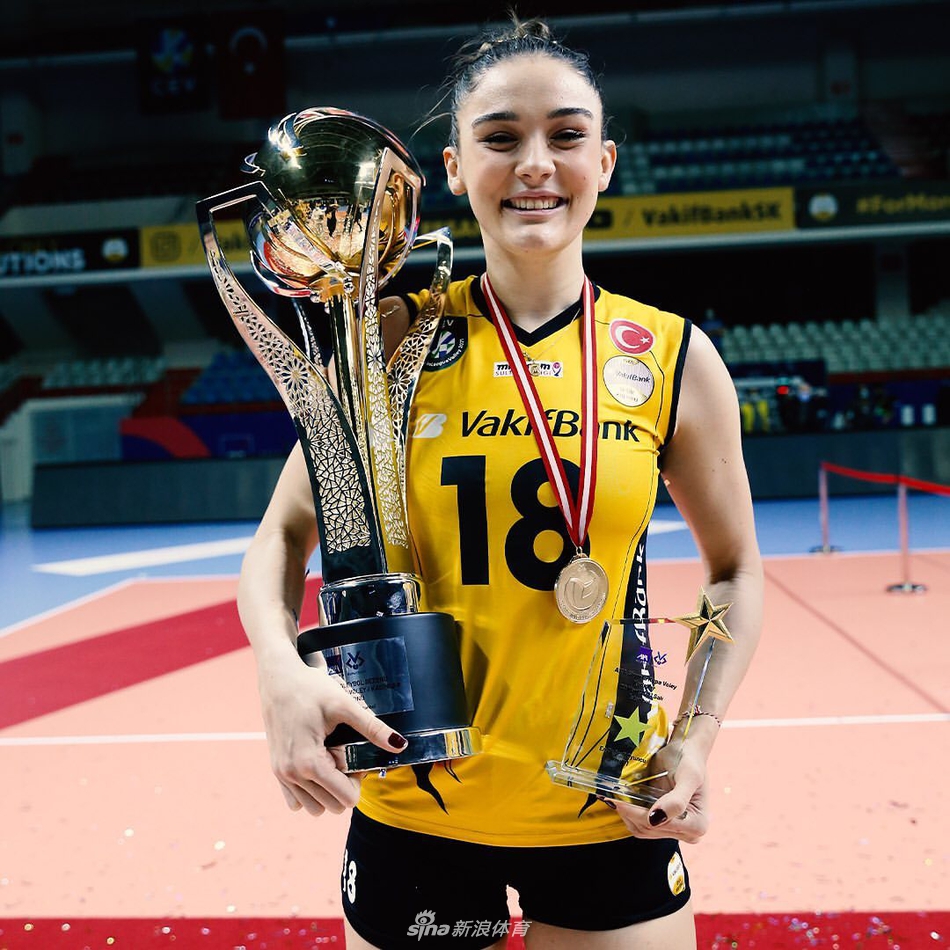 瓦基弗银行女排夺得土耳其杯冠军