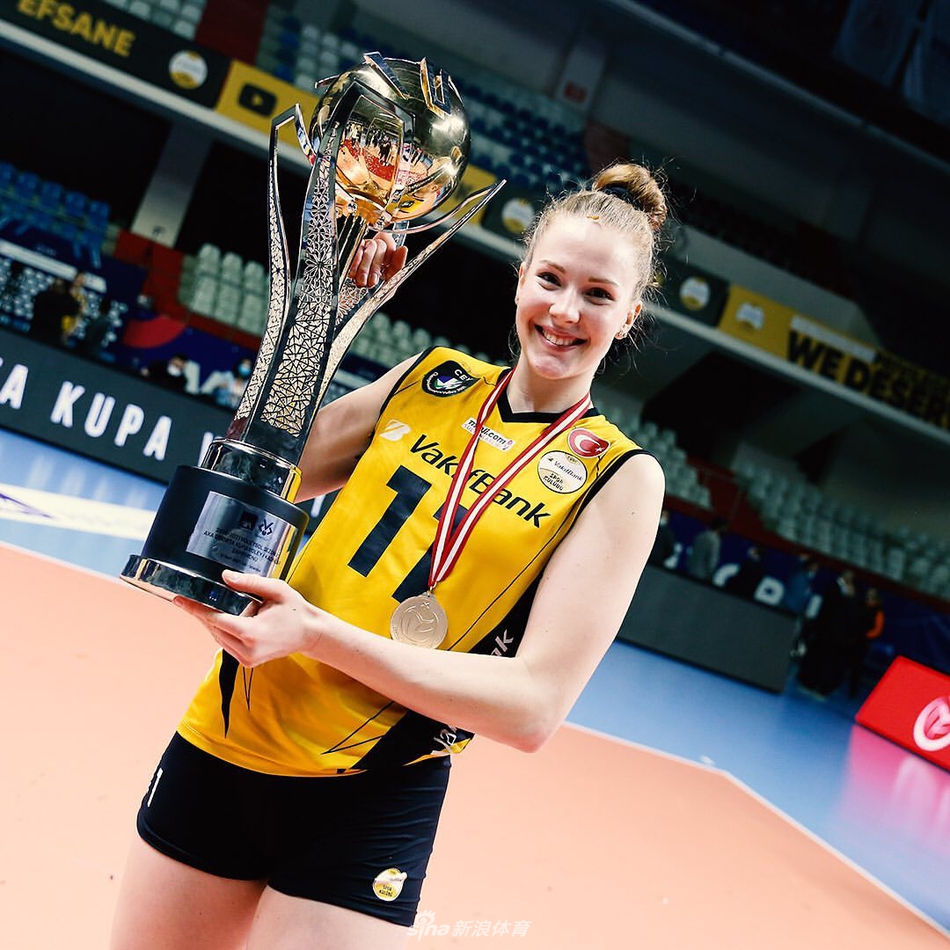 瓦基弗银行女排夺得土耳其杯冠军