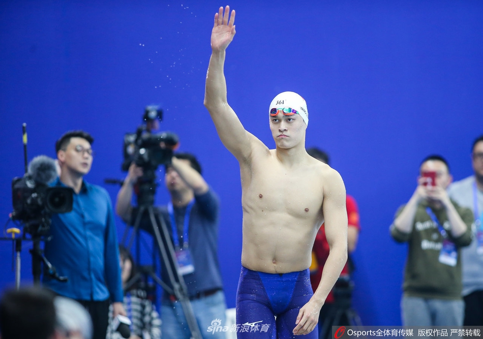 冠军赛男子200米自由泳半决赛孙杨第一