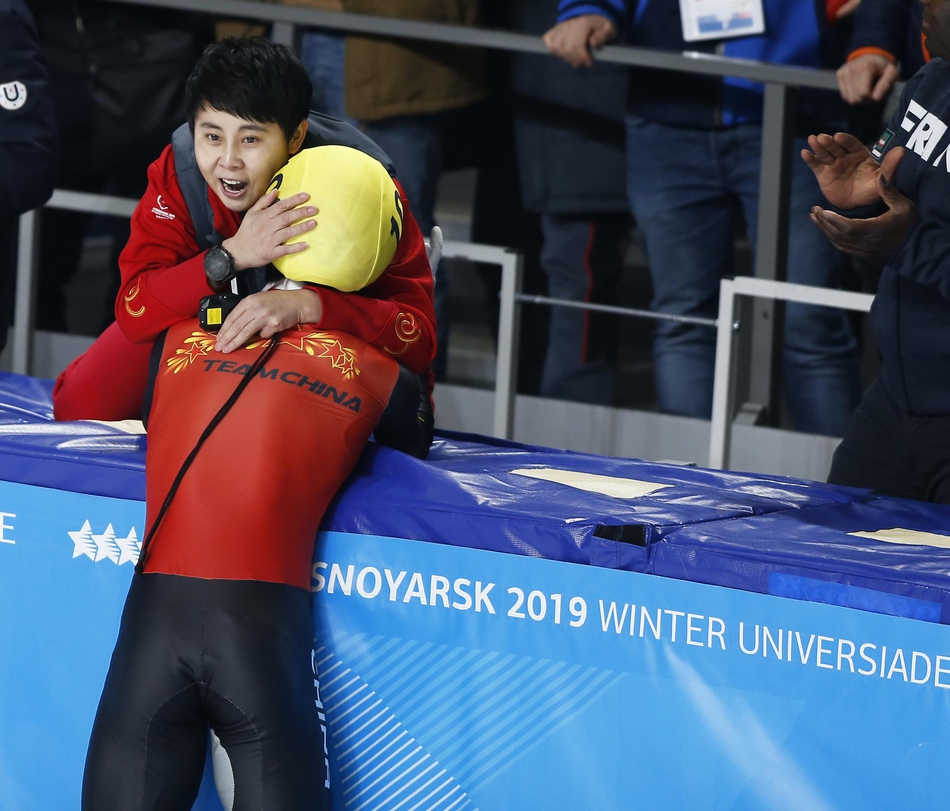 大冬会安凯为中国代表团夺得首金