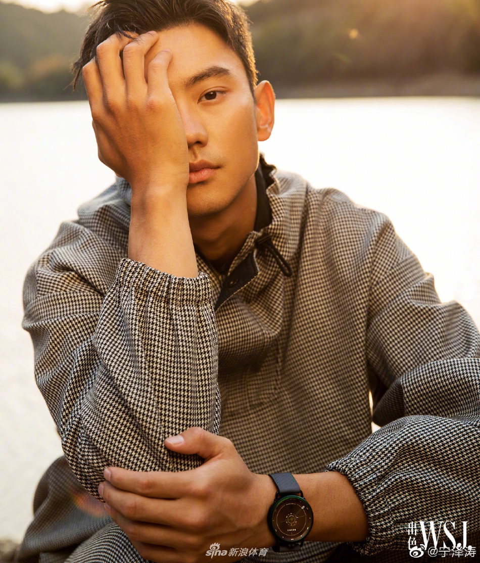 宁泽涛杂志大片