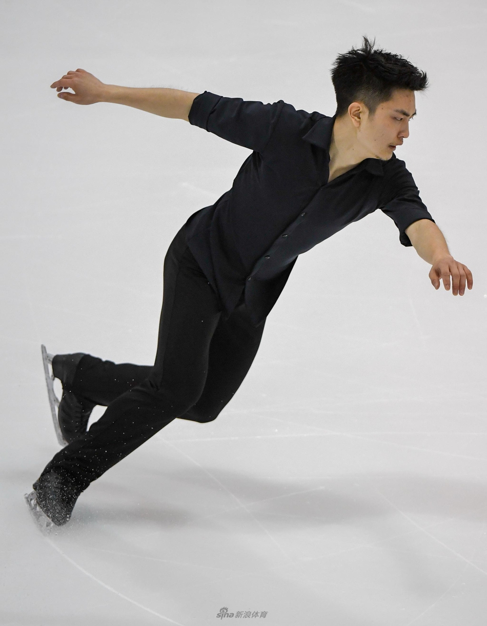 花滑全锦赛闫涵男单夺冠_高清图集_新浪网