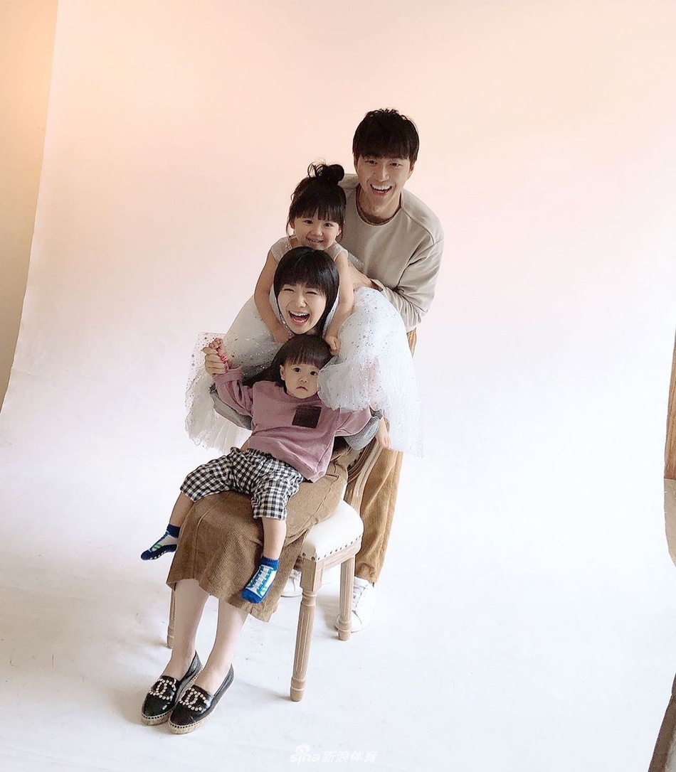 被曝婚变后江宏杰首更动态 与孩子一起为福原爱妈妈庆生