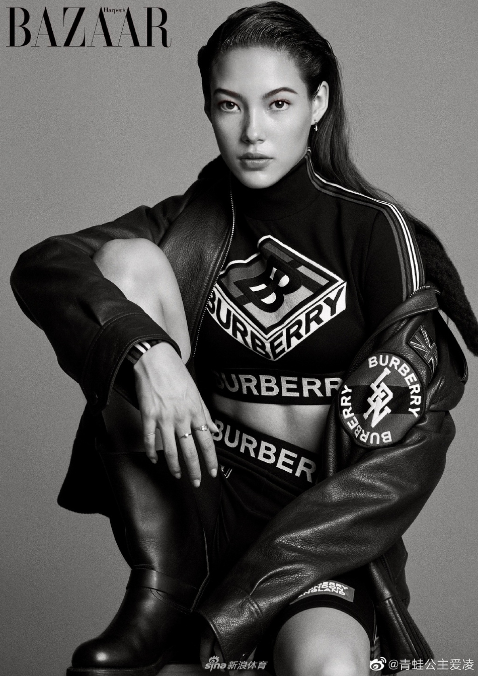 谷爱凌时尚大片秀马甲线