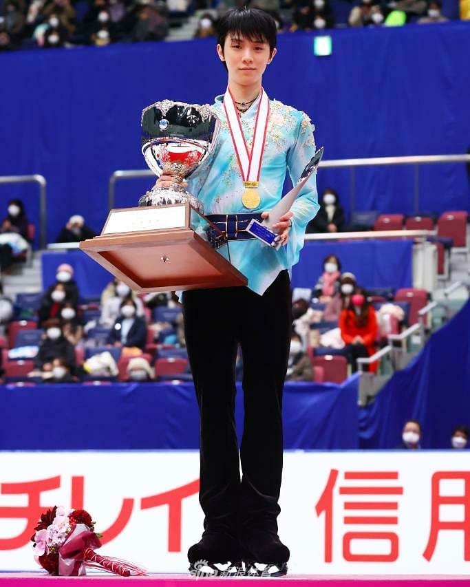 花滑全日赛 羽生结弦夺冠