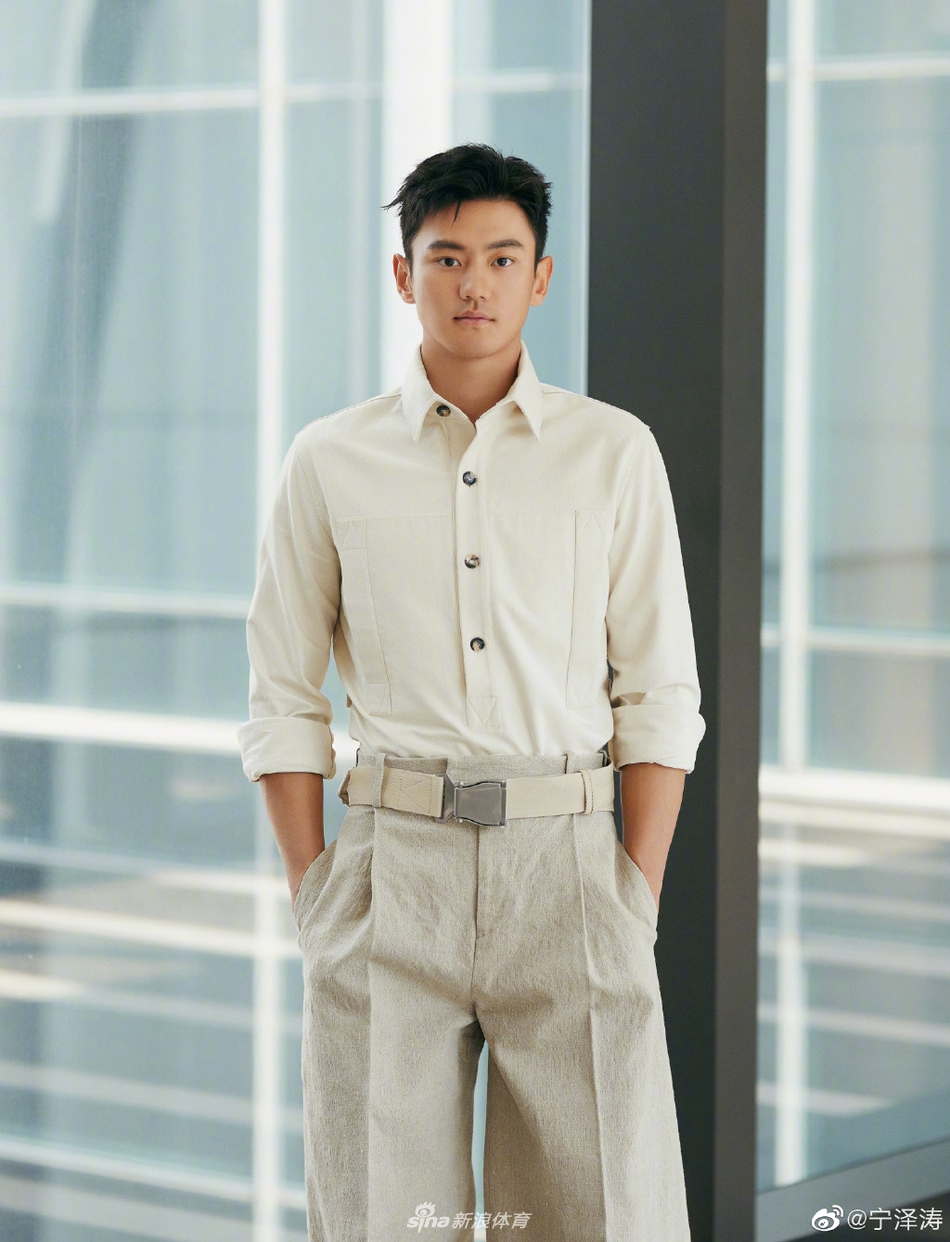宁泽涛时尚写真：准备开启假期模式