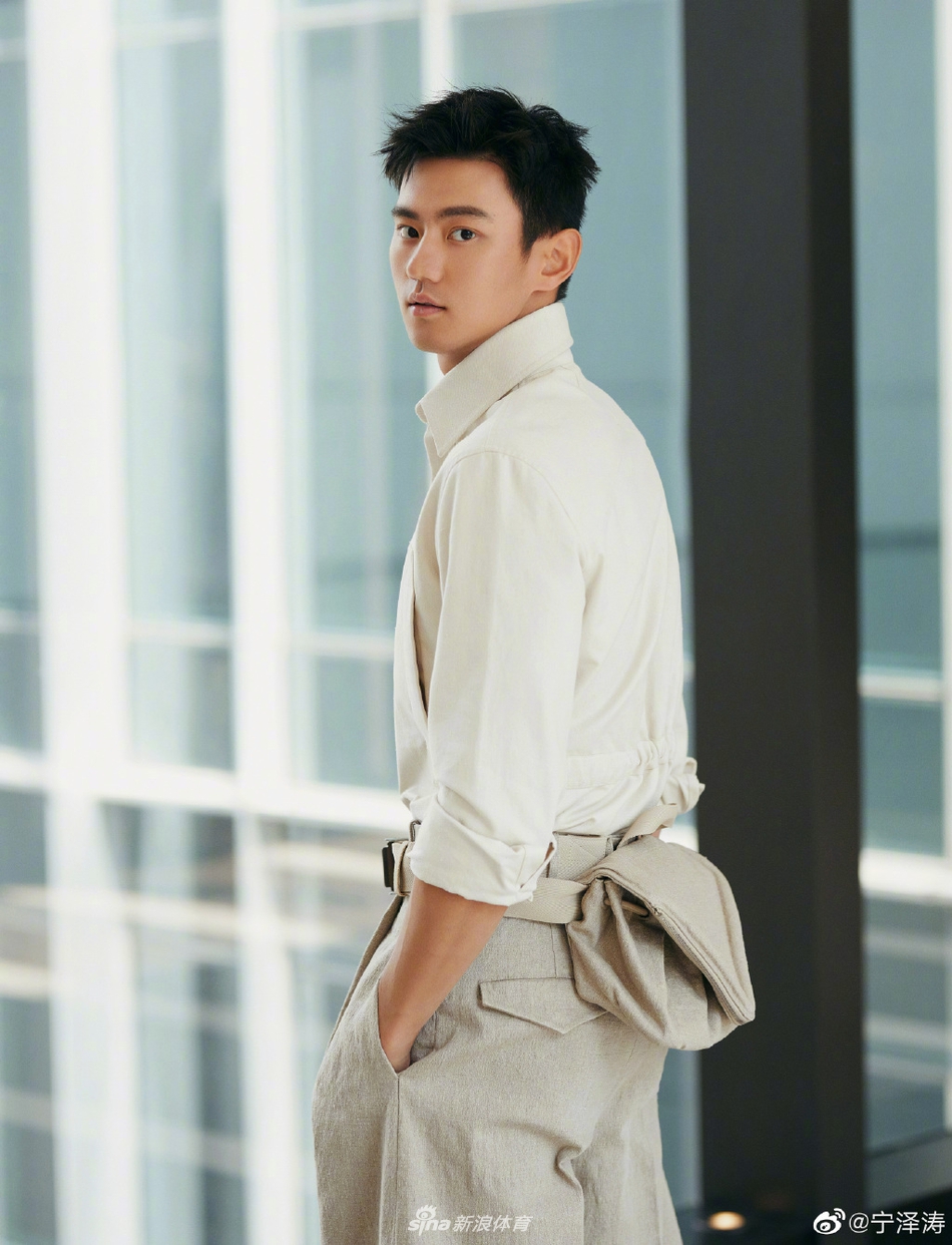 宁泽涛时尚写真：准备开启假期模式