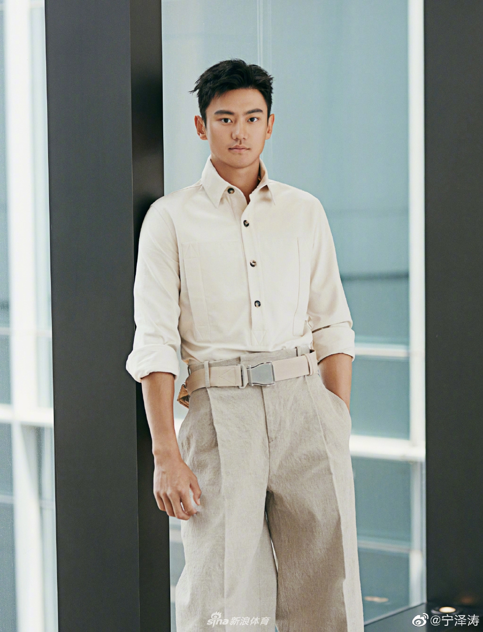 宁泽涛时尚写真：准备开启假期模式