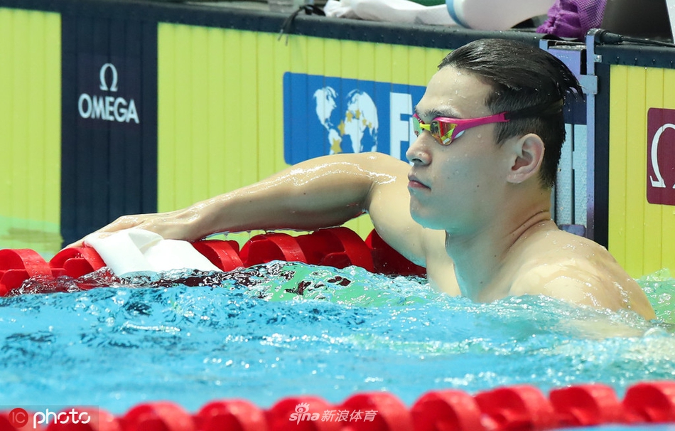 孙杨训练备战世锦赛