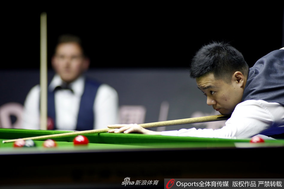 斯诺克中锦赛第1轮：丁俊晖5-1威尔斯
