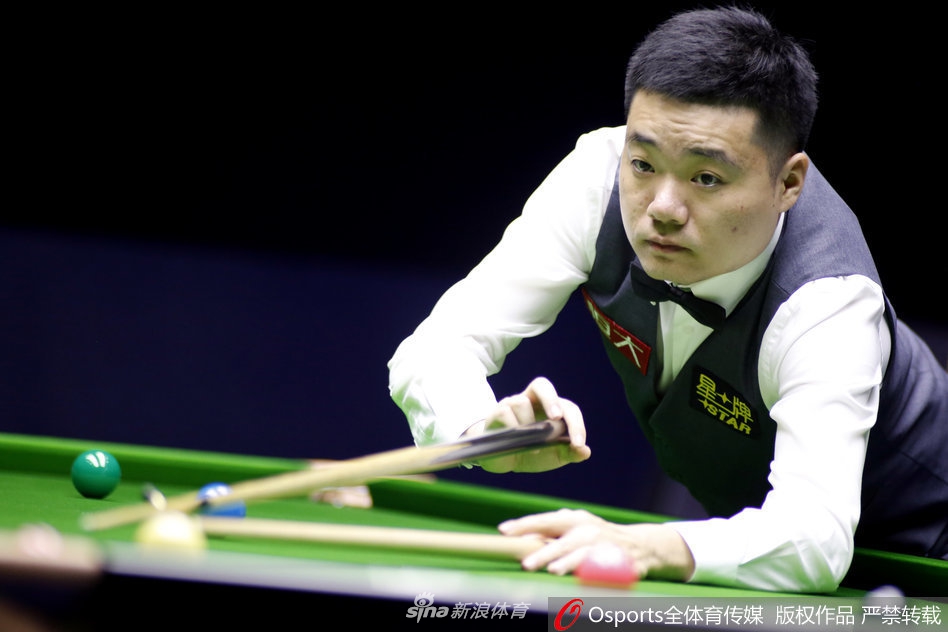 斯诺克中锦赛第1轮：丁俊晖5-1威尔斯