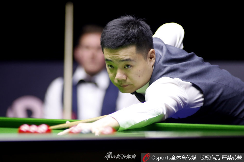 斯诺克中锦赛第1轮：丁俊晖5-1威尔斯