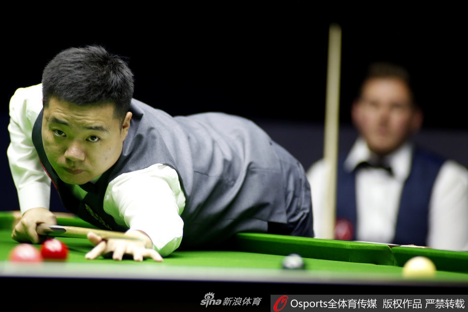 斯诺克中锦赛第1轮：丁俊晖5-1威尔斯