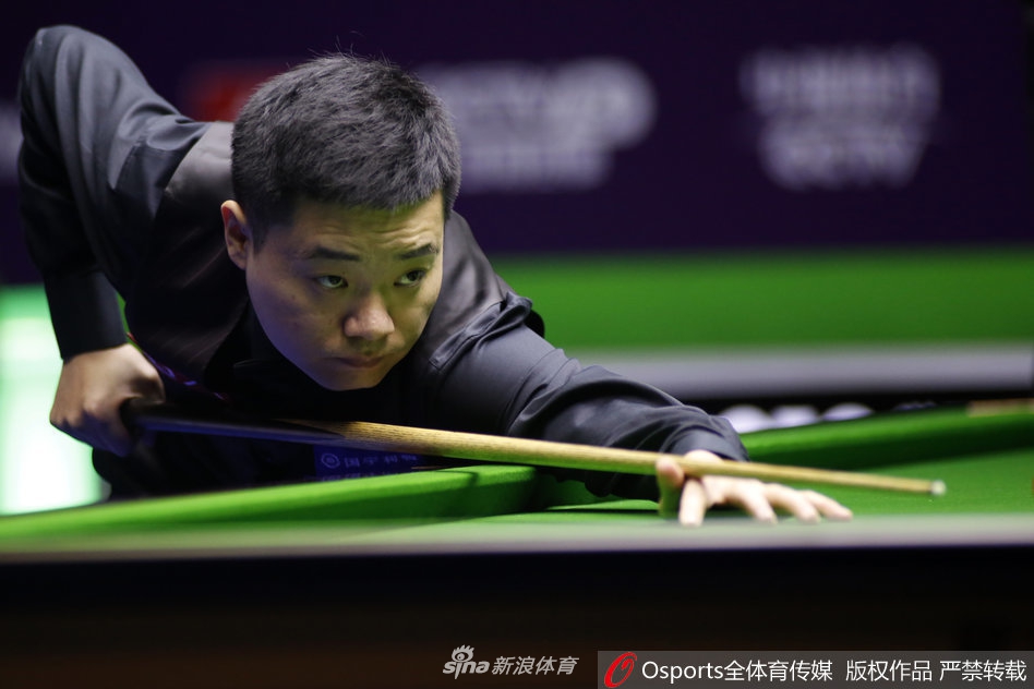 斯诺克国锦赛第3轮：丁俊晖5-6史蒂文斯