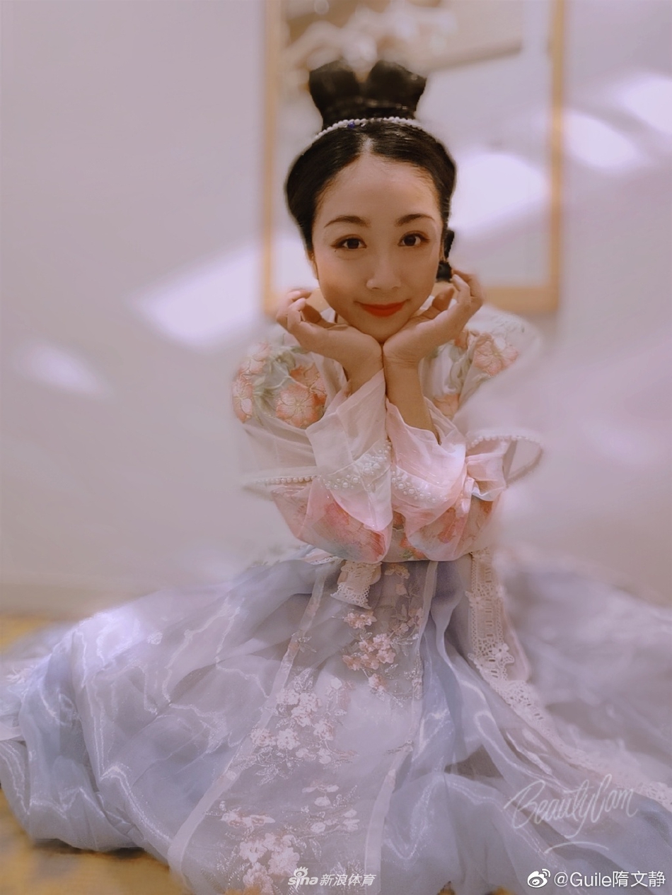 隋文静汉服自拍如仙女