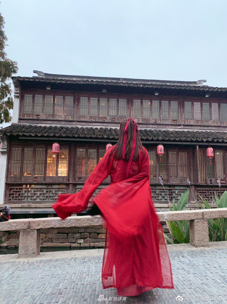 陈若琳古装照侠女气息十足