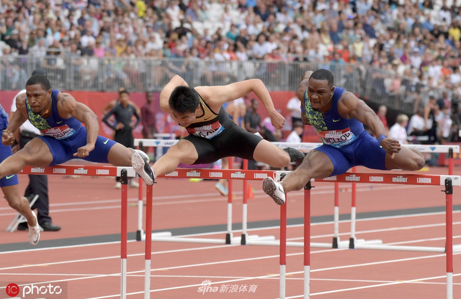 钻石联赛男子110米栏 谢文骏惊险夺冠