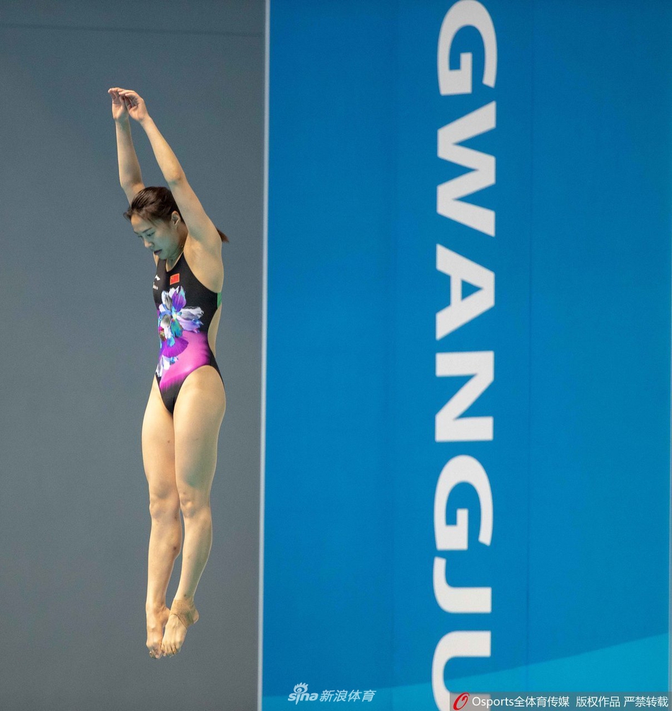 中国跳水队备战游泳世锦赛