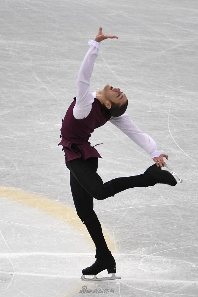 猜你喜欢 3 / 7 北京时间12月7日晚,国际滑联2017-2018赛季花样滑冰