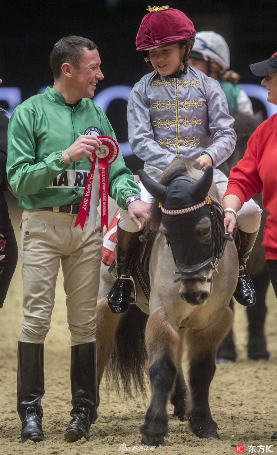 伦敦国际马展萌娃萌马齐上阵