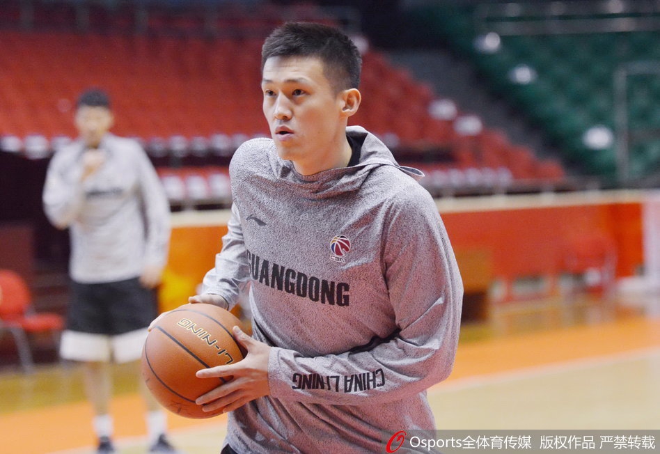 广东男篮备战训练