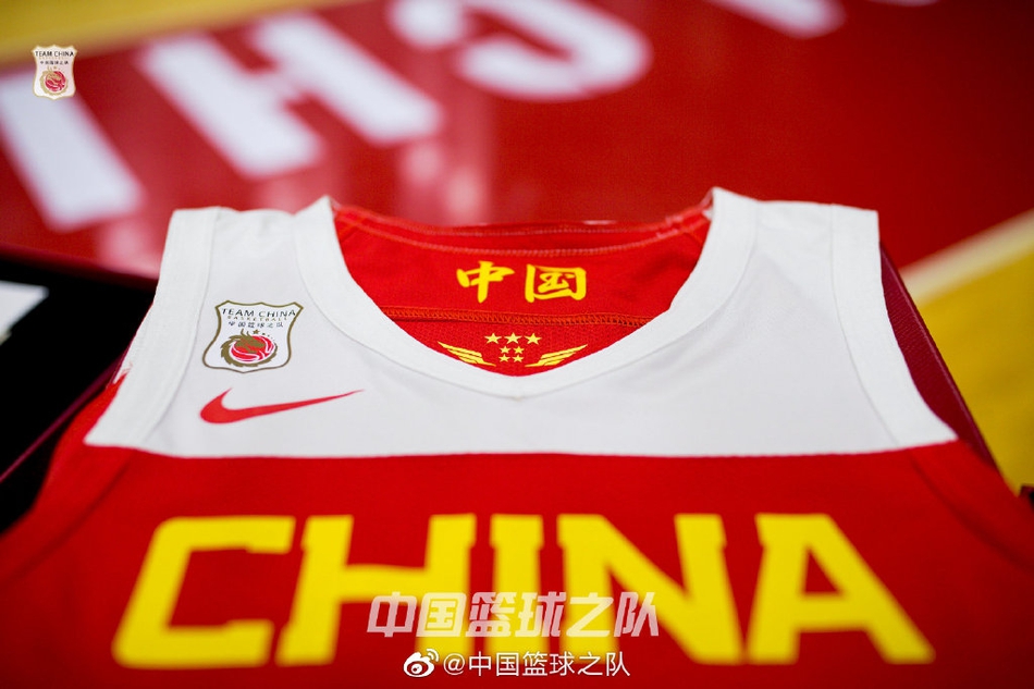 中国男篮内部出征仪式