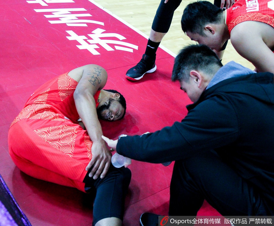 山东外援重伤送医院赛季报销