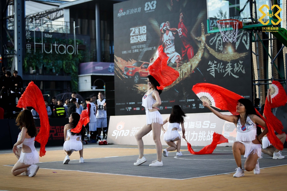 啦啦队宝贝激情热舞