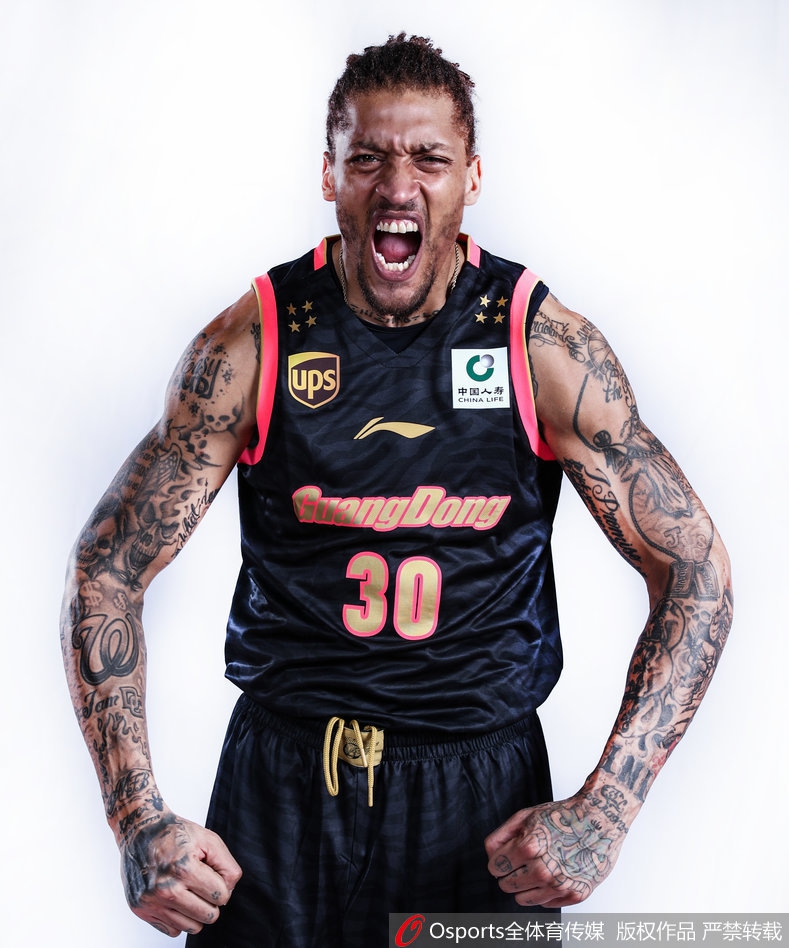 广东男篮冠军版球衣写真