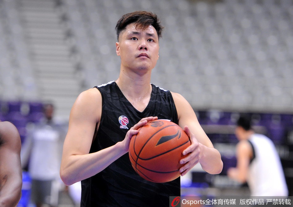 辽宁男篮训练备战