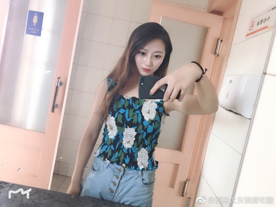 运动范甜美范的篮球女孩