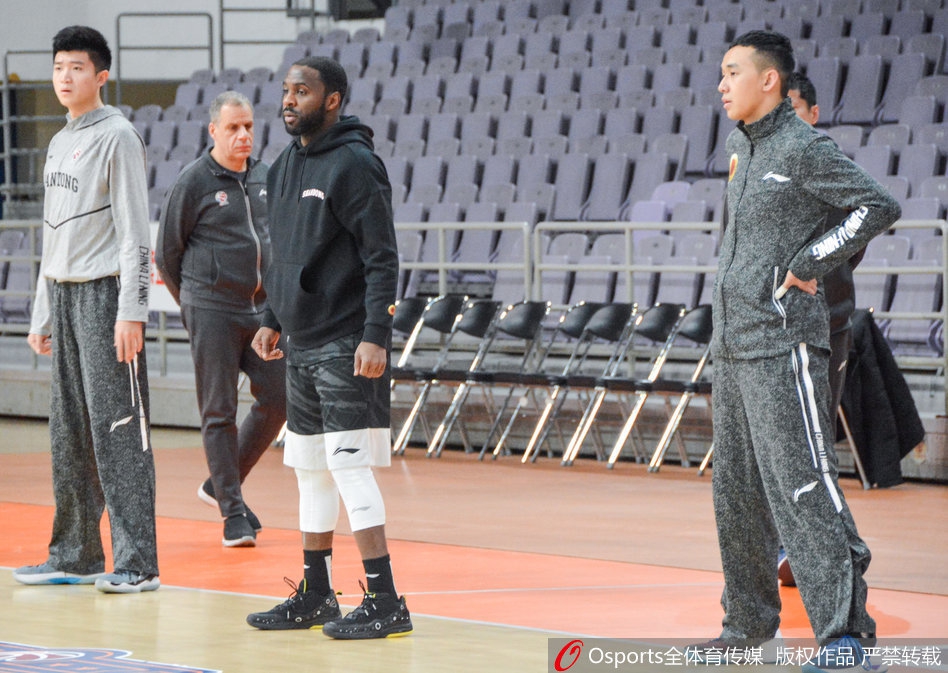 劳森回归山东首次合练