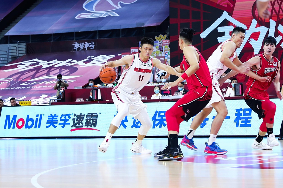 CBA复赛：深圳104-139广东