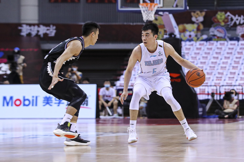 CBA半决赛:新疆88-116辽宁