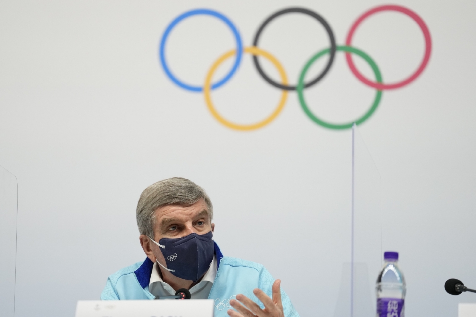 巴赫出席新闻发布会