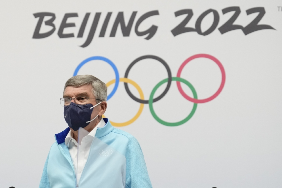 巴赫出席新闻发布会