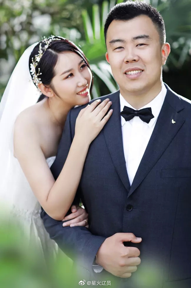 韩德君夫妇婚纱照曝光