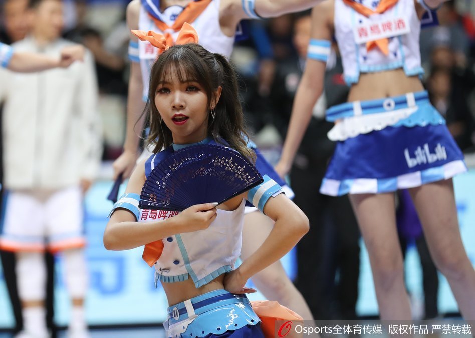 上海啦啦队二次元风满满