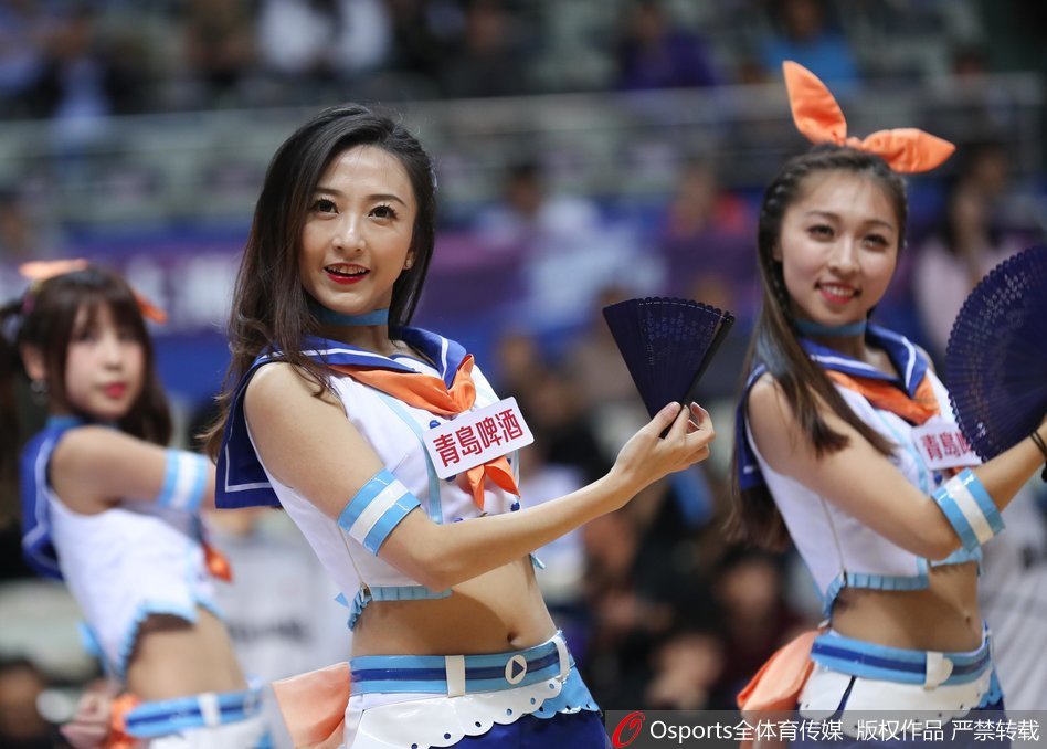 上海啦啦队二次元风满满