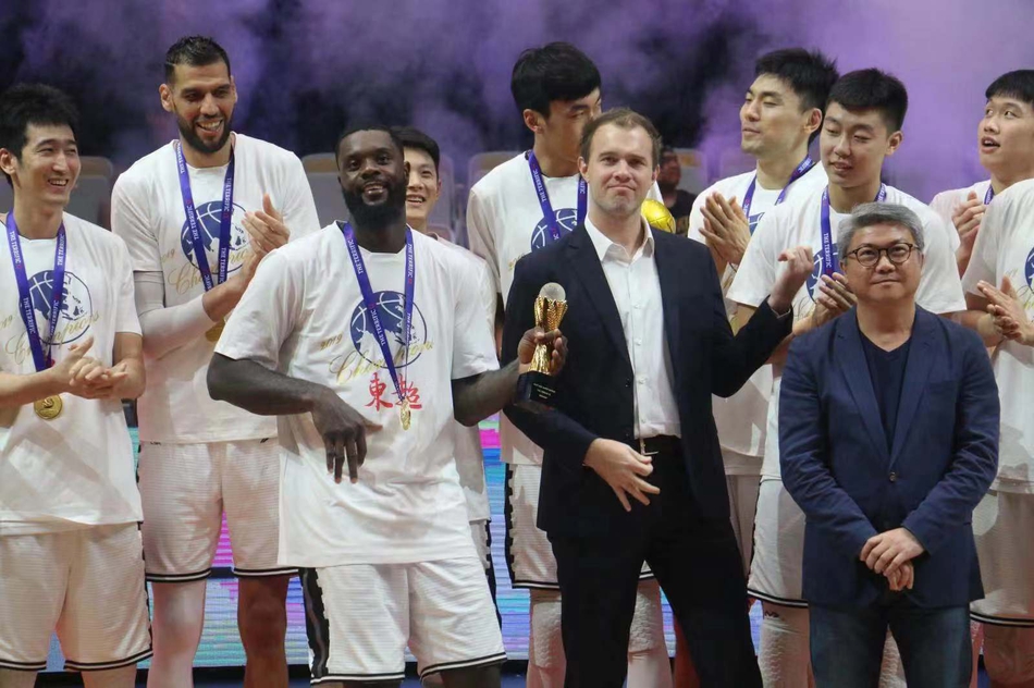 非凡12-辽篮1分险胜首尔夺冠