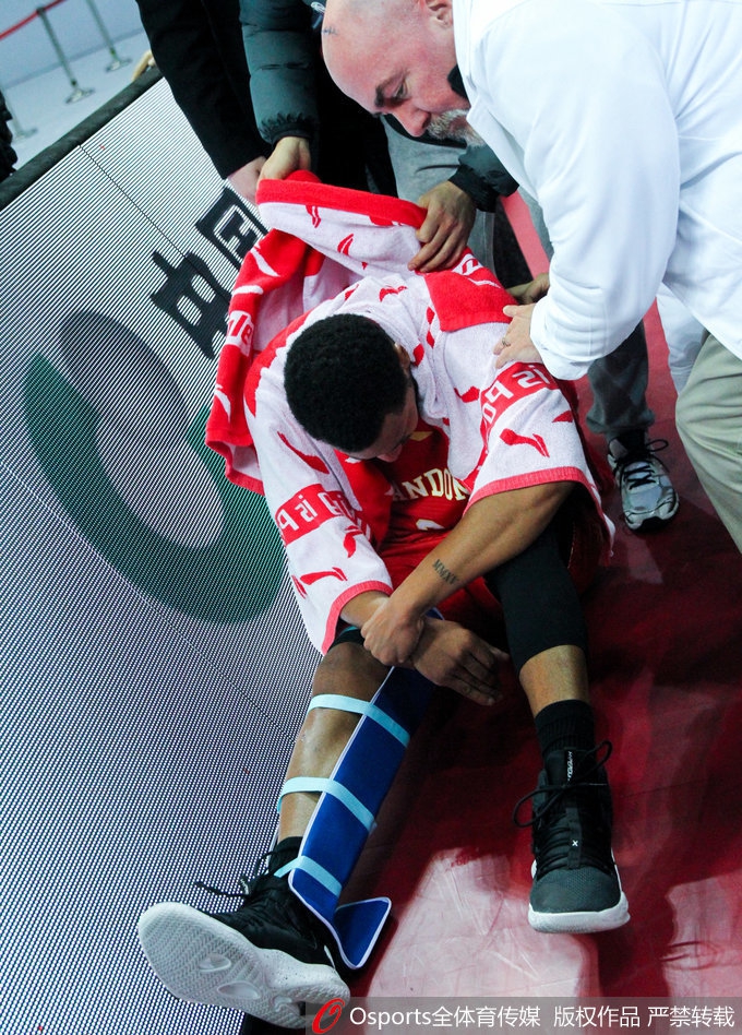 山东外援重伤送医院赛季报销