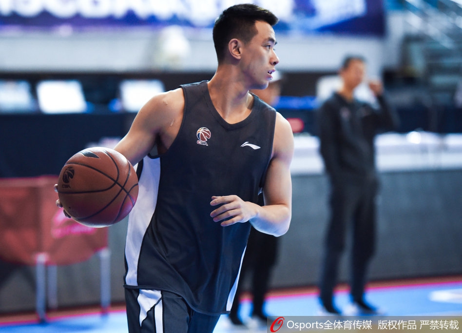 赵继伟参加赛前训练复出在即