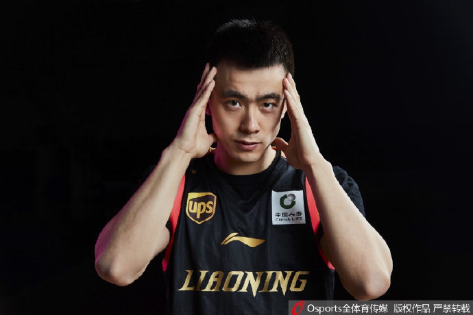 辽宁男篮冠军版比赛服写真