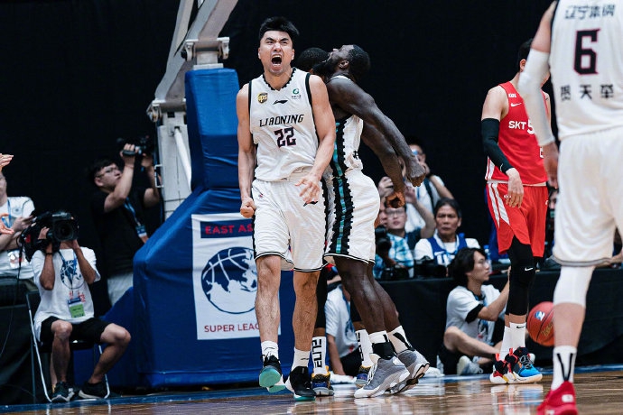 非凡12-辽篮1分险胜首尔夺冠